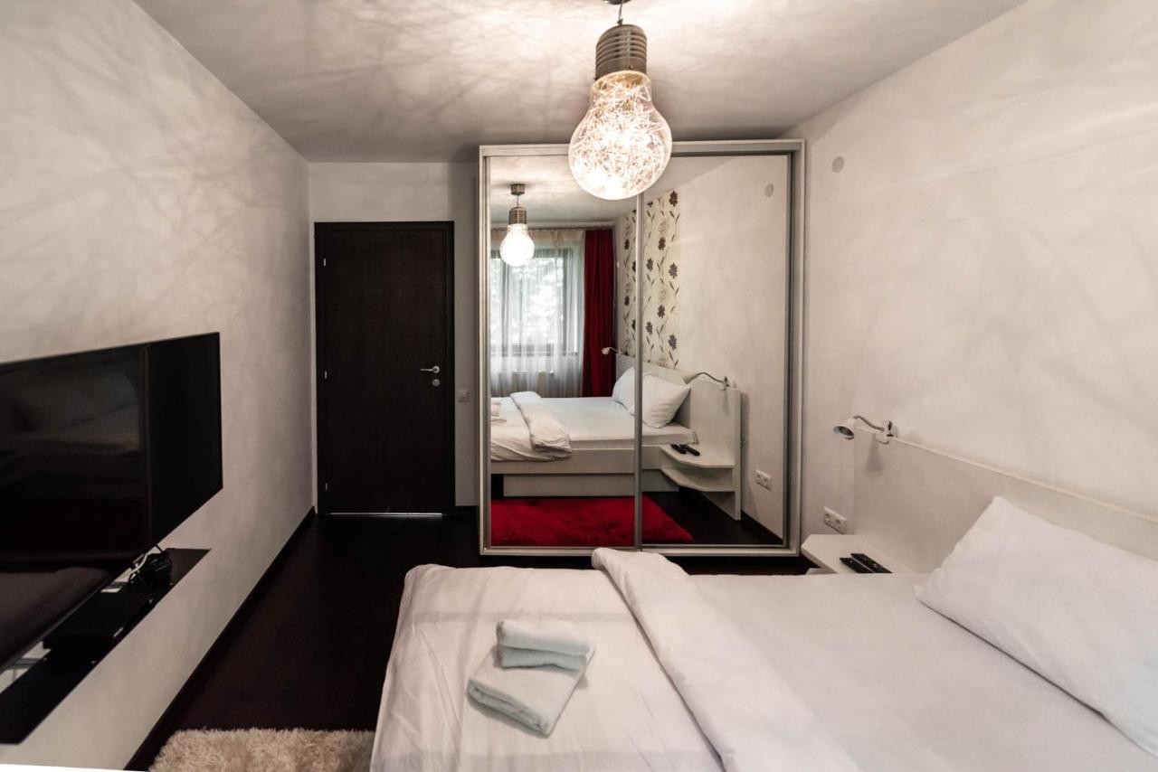 La Nueve Suite Брашов Екстериор снимка