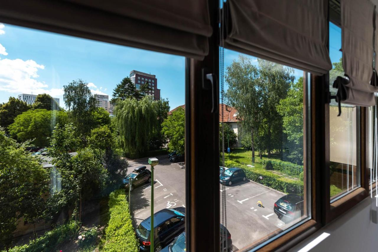 La Nueve Suite Брашов Екстериор снимка