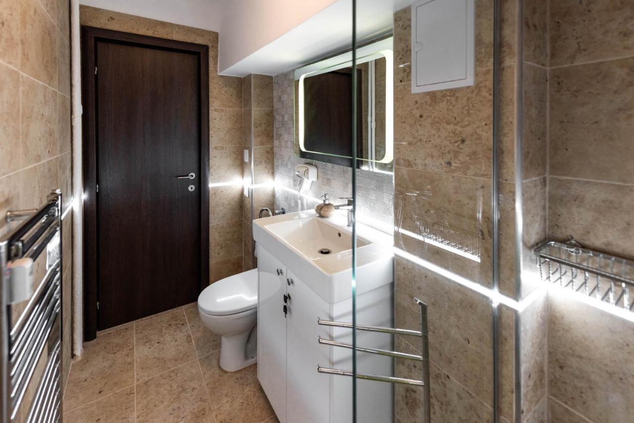 La Nueve Suite Брашов Екстериор снимка
